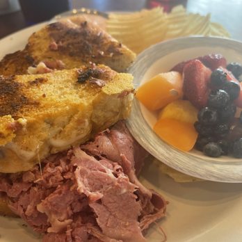 Grumpy's Cafe - Reuben sandwich - Breakfast & Brunch Near Me - Cleveland, Ohio Grumpy's Cafe - Reuben sandwich - Breakfast & Brunch Near Me - Cleveland, Ohio