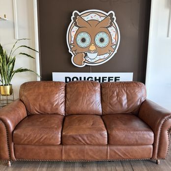 Doughfee - Inside - Coffee & Tea Near Me - Jacksonville, Florida