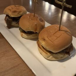 Mini cheeseburgers