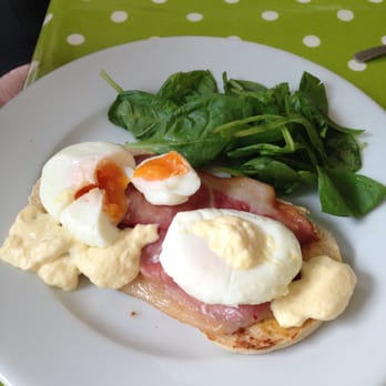 Yumm Cafe - A rather poor attempt of eggs Benedict, (hollandaise from a jar). - Cafes Near Me - Zellig, XWM
