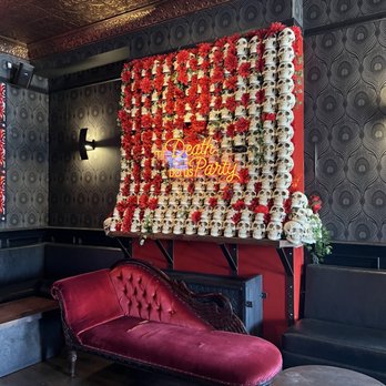 Dahlia Lounge - Cocktail Bars Near Me - San Francisco, California