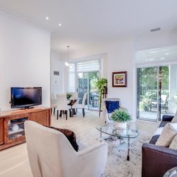 Gina & Garry Hillis-Hillis Group - Staged by Hillis Team
