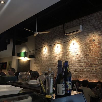 Tomodachi Sushi by null