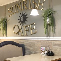Sunrise Cafe - Cafe interior