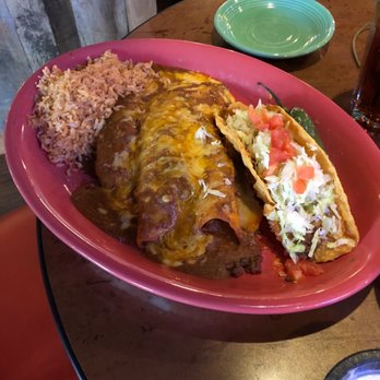 Vaquero's Cafe and Cantina - Plato vaquero - Mexican Near Me - Austin, Texas