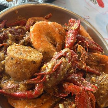 Crawfish Island - Seafood Near Me - Federal Way, Washington