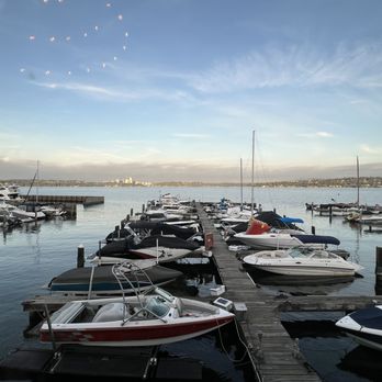 Daniel's Broiler - Leschi - Seafood Near Me - Seattle, Washington Daniel's Broiler - Leschi - Seafood Near Me - Seattle, Washington