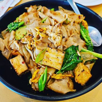 Siam Station - Pad see ewe with tofu - Thai Near Me - Diamond Bar, California Siam Station - Pad see ewe with tofu - Thai Near Me - Diamond Bar, California
