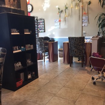 Gloss Nails Spa - Cute salon atmosphere - Nail Salons Near Me - Walnut Creek, California