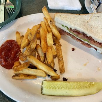 Metro Diner - Double Decker BLT - American Near Me - Tampa, Florida Metro Diner - Double Decker BLT - American Near Me - Tampa, Florida