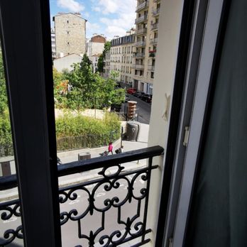 Hôtel Moulin Vert - Our view from our room.  Little park across the street in middle class neighborhood. - Hotels Near Me - Paris, 75