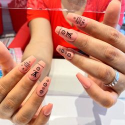 Alexie Nails