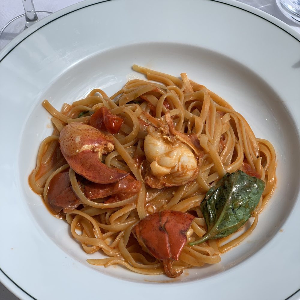 Girafe - Lobster Linguine! Fantastic!! Would order this again & again! - French Near Me - Paris, 75
