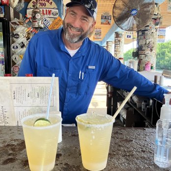 Alabama Jack's - Our bartender 'Dawg' and our margaritas - Seafood Near Me - Key Largo, Florida