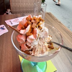 Café Central - Caramel Sundae