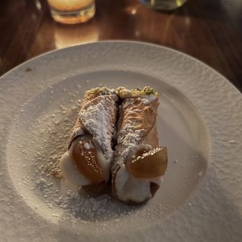 Alice Restaurant - Cannoli - Italian Near Me - New York, New York