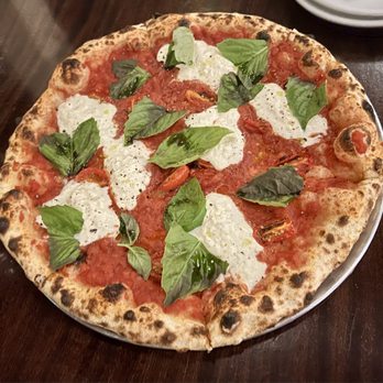 Black Oak on Fifth - Buratta Pizza - New American Near Me - Brooklyn, New York Black Oak on Fifth - Buratta Pizza - New American Near Me - Brooklyn, New York