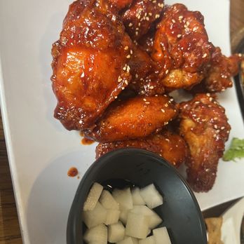 707 Sutter - Fried Chicken Wings with Spicy Sauce - Korean Near Me - San Francisco, California 707 Sutter - Fried Chicken Wings with Spicy Sauce - Korean Near Me - San Francisco, California