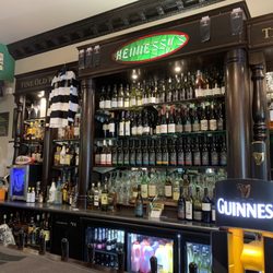Hennessy's Irish Bar - Bar