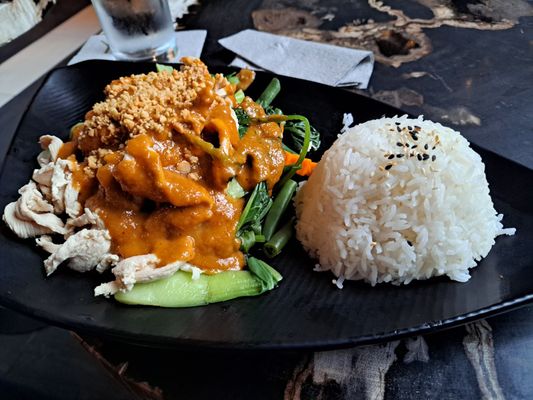 KIIN EXTRAORDINARY THAI by null