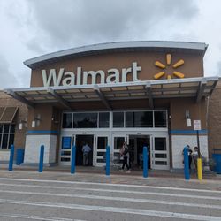 Walmart Neighborhood Market - Front of store