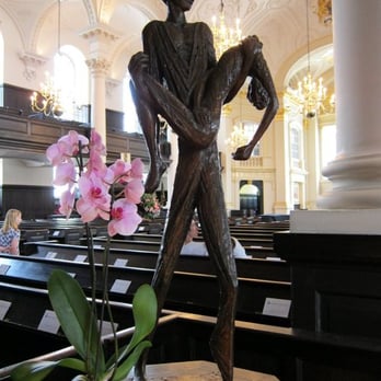 St Martin in the Fields - unique sculpture - Landmarks & Historical Buildings Near Me - London, XGL St Martin in the Fields - unique sculpture - Landmarks & Historical Buildings Near Me - London, XGL