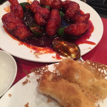 Dumpling House Restaurant - General Tsao chicken and pan fried pork and shrimp dumpling - Chinese Near Me - Toronto, Ontario