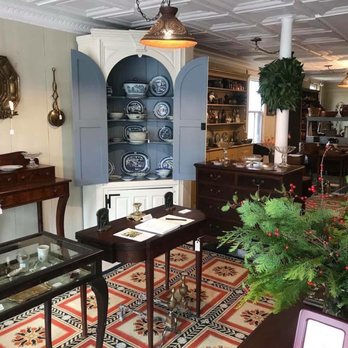 Old Beautiful Antiques & Art - Antiques Near Me - Clinton, Connecticut Old Beautiful Antiques & Art - Antiques Near Me - Clinton, Connecticut
