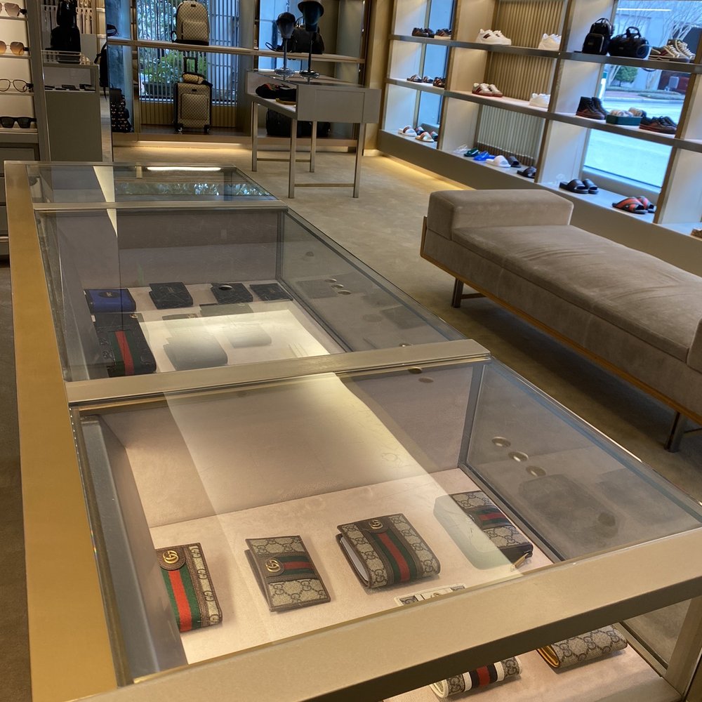 Gucci - Charleston Place - Walkers and bigger travel bags along with sneakers - Leather Goods Near Me - Charleston, South Carolina Gucci - Charleston Place - Walkers and bigger travel bags along with sneakers - Leather Goods Near Me - Charleston, South Carolina