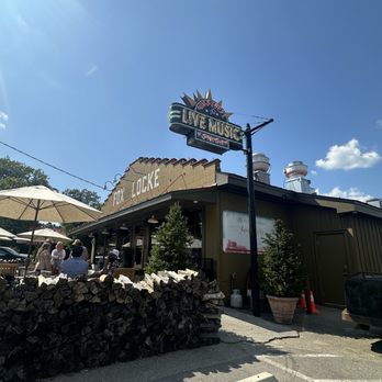 Fox & Locke - Outdoor view - Comfort Food Near Me - Franklin, Tennessee Fox & Locke - Outdoor view - Comfort Food Near Me - Franklin, Tennessee