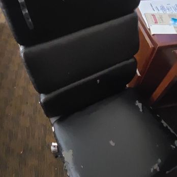 Red Roof Inn & Suites Hazleton - Desk chair falling apart - Hotels Near Me - Hazleton, Pennsylvania Red Roof Inn & Suites Hazleton - Desk chair falling apart - Hotels Near Me - Hazleton, Pennsylvania