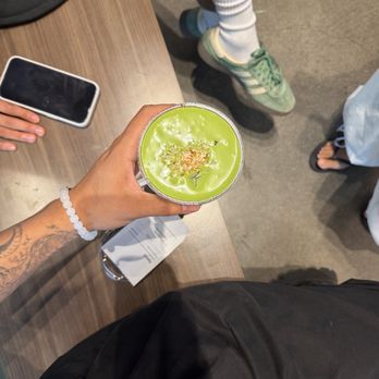 Motiq - Coconut Matcha - Coffee & Tea Near Me - Los Angeles, California