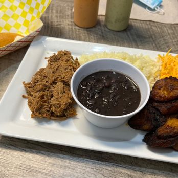 Sabor Caribe - Pabellon Plate - Venezuelan Near Me - Memphis, Tennessee
