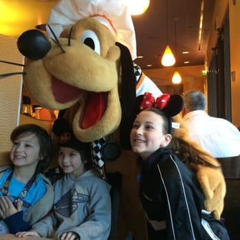 Goofy's Kitchen - Fun with Pluto! - American Near Me - Anaheim, California Goofy's Kitchen - Fun with Pluto! - American Near Me - Anaheim, California