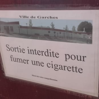 Piscine de Garches - So this happend enough times that they thought "we need to make a sign". - Swimming Pools Near Me - Garches, 92