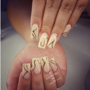Midtown Nail Lounge - Simple yet sophisticated! - Nail Salons Near Me - Phoenix, Arizona