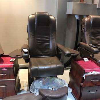 Envy Nails & Spa - Great chairs - Waxing Near Me - Manor, Texas