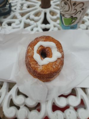 Chicago Pastry by null