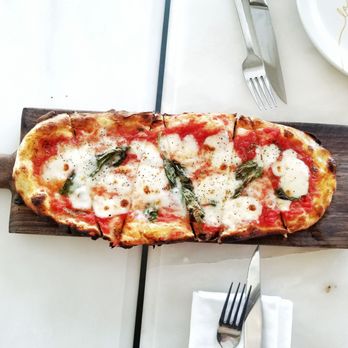 La Palma - Margherita pizza - Italian Near Me - Toronto, Ontario
