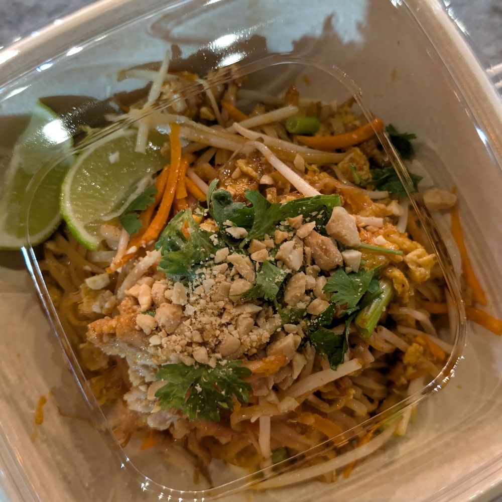 Thai Mee Up - Pad Thai - Food Trucks Near Me - Kihei, Hawaii Thai Mee Up - Pad Thai - Food Trucks Near Me - Kihei, Hawaii