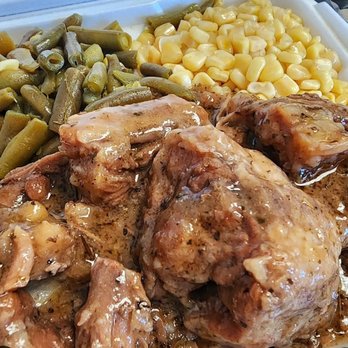 Granny's Kitchen Southern Style Soul Food - Oxtail + sides - Soul Food Near Me - Los Angeles, California Granny's Kitchen Southern Style Soul Food - Oxtail + sides - Soul Food Near Me - Los Angeles, California