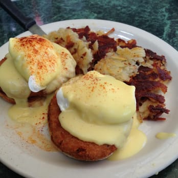 Bill's Cafe - Crab cakes Benedict! - American Near Me - San Jose, California