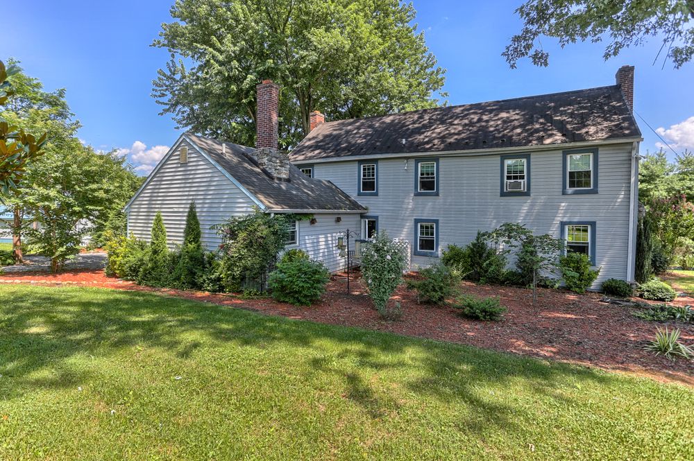 CHARLOTTE ASHTONRE/MAX RESULTS Contact Agent 18 Photos 1185