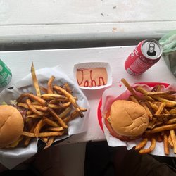 Burger 101 - Personalized dipping sauce with your order is a charming delight. Fresh toppings, soft buns, molten cheese, hot fries crispy bacon.