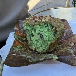 Pistachio muffin