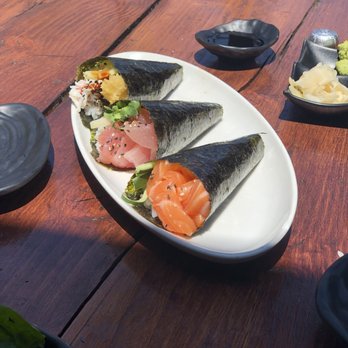 Tokyo Cube - My 3 h/r from the "3 handroll" lunch special- shrimp tempura [top], albacore [middle], salmon [bottom] - Japanese Near Me - Los Angeles, California