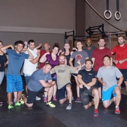 CrossFit Crew - Funny faces and funny poses after a challenging WOD