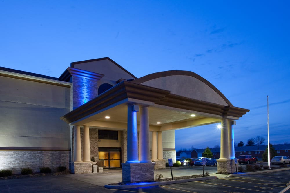 HOLIDAY INN EXPRESS & SUITES WAUSEON 16 Photos & 22 Reviews 8135