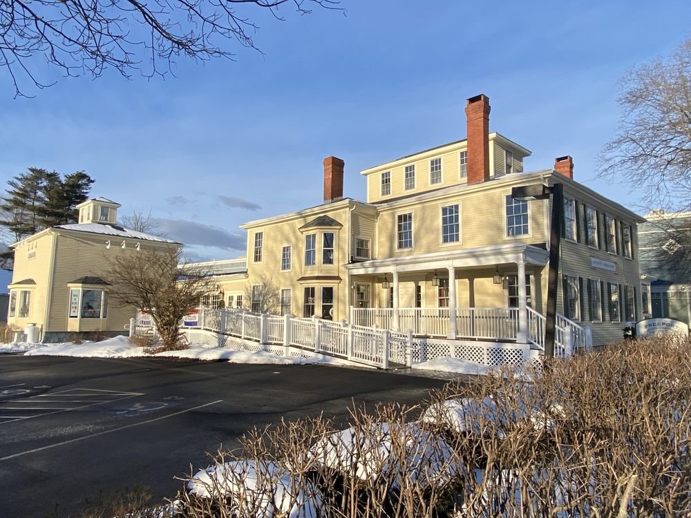 FREEPORT ANTIQUES & HEIRLOOMS SHOWCASE Updated October 2024 12 Photos 31 Main St, Freeport