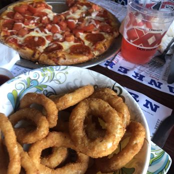 Yankee Tavern - Onion Rings - Sports Bars Near Me - Bronx, New York
